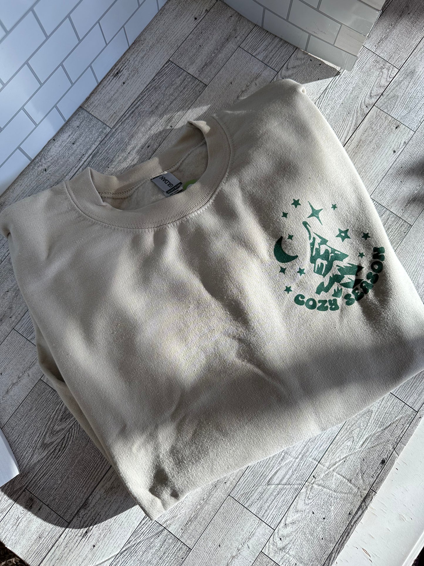 Tis the season (Front & back Design)- Gildan crewneck Sweatshirt
