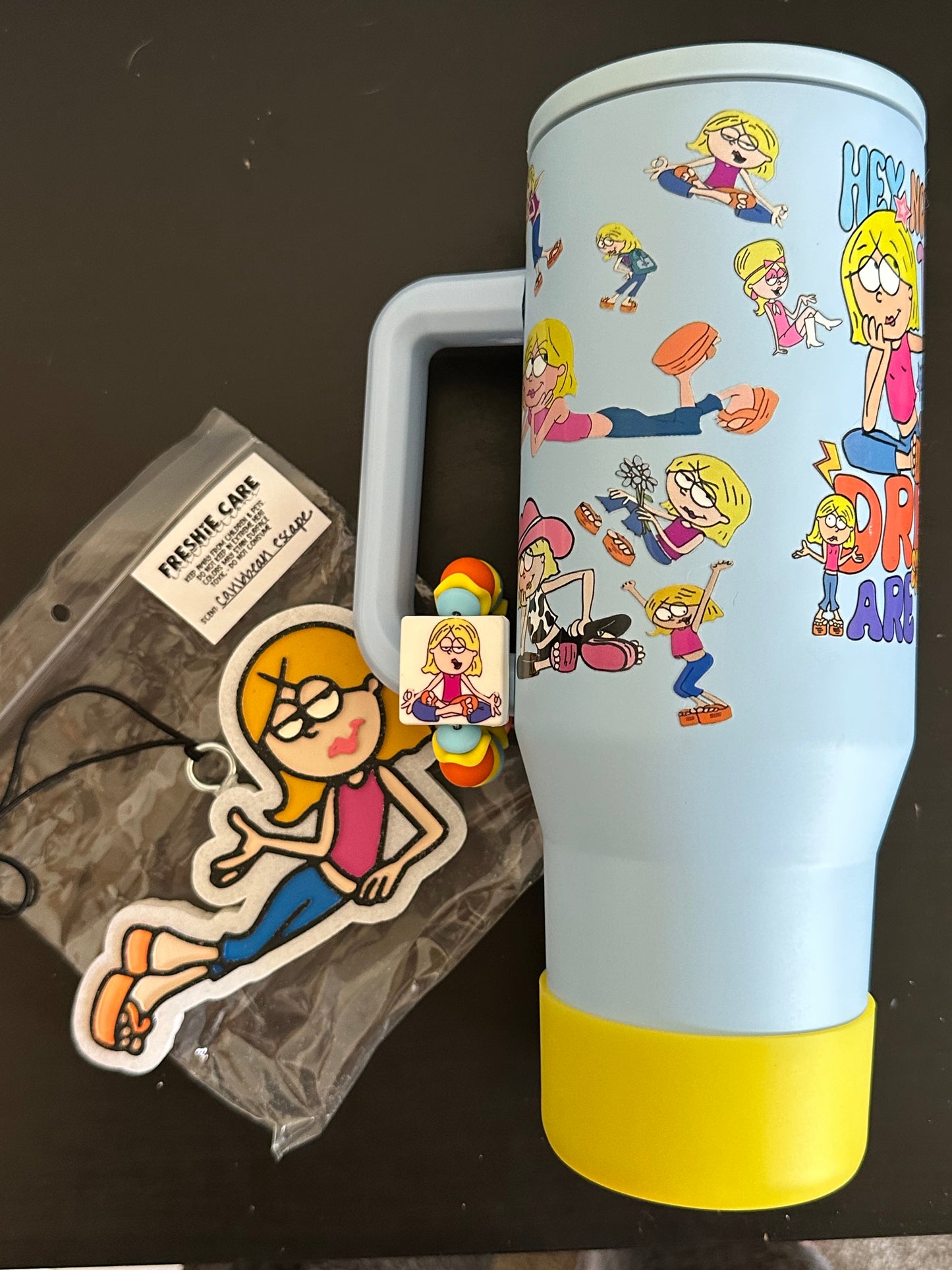 Lizzie 40oz stainless no spill with Freshie